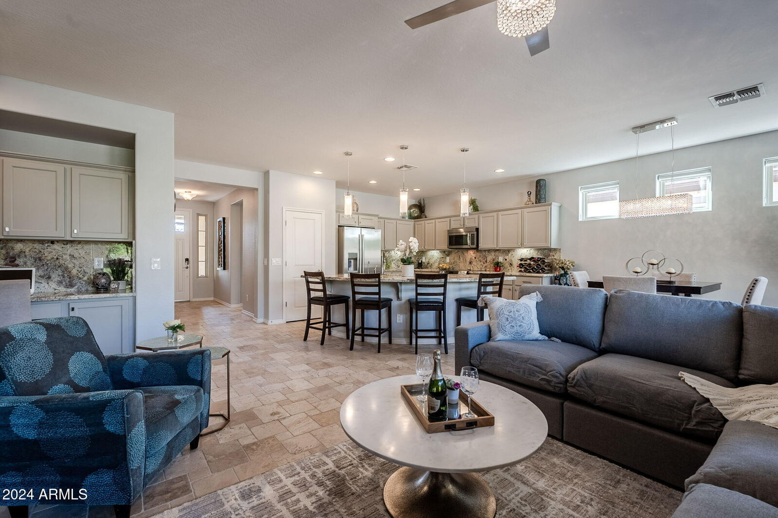 Property Photo:  392 E Laddoos Avenue  AZ 85140 