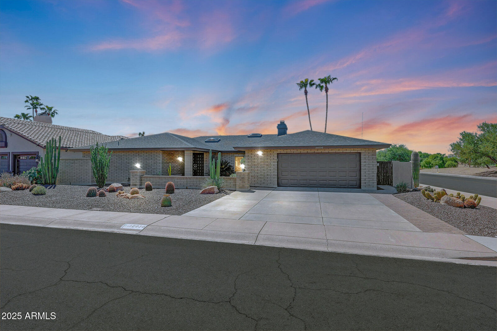 Property Photo: 16030 N 61st Place AZ 85254