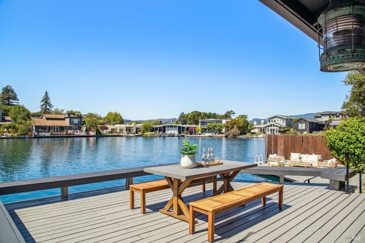 Property Photo:  9 Edgewater Road  CA 94920 