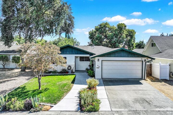 Property Photo: 306 Cascade Drive CA 95687