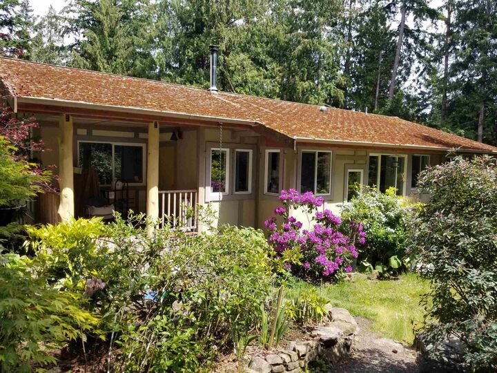 9975 Porlier Pass Road — photo 1