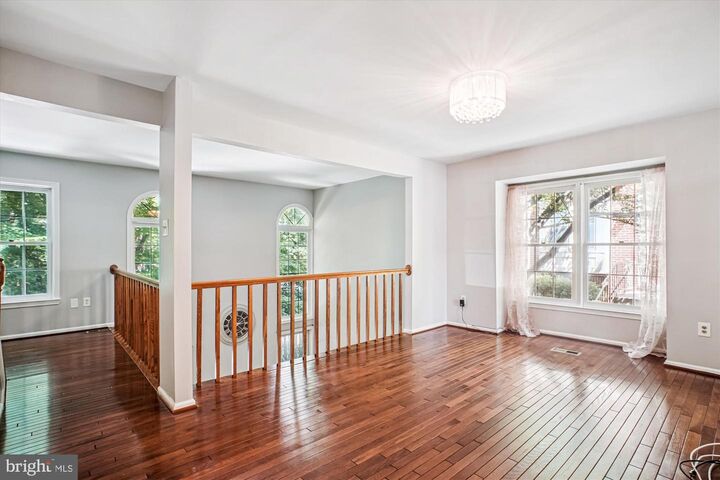 Property Photo:  5415 Grove Ridge Way 101  MD 20852 