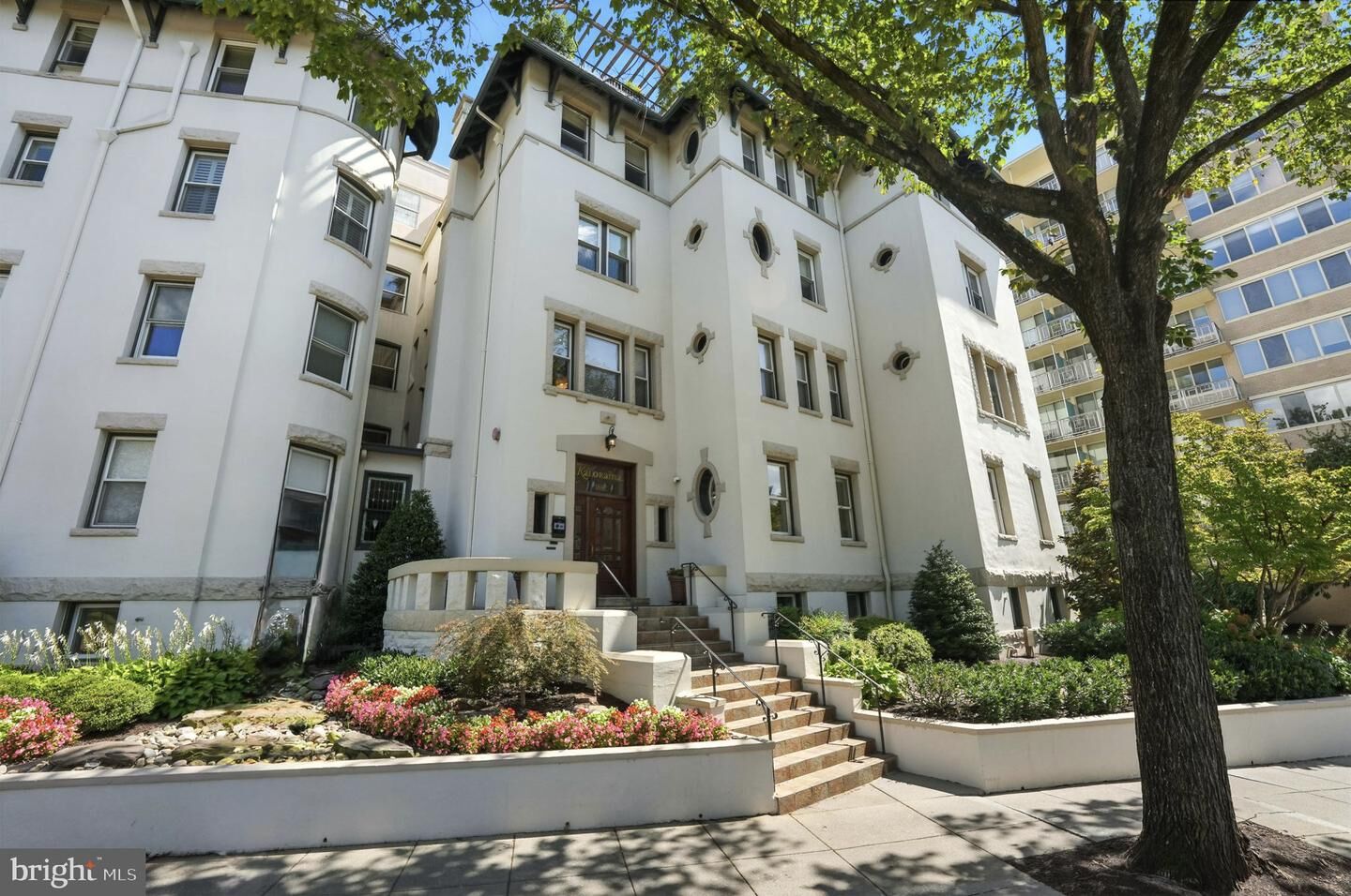Property Photo: 1882 Columbia Road NW 101 DC 20009