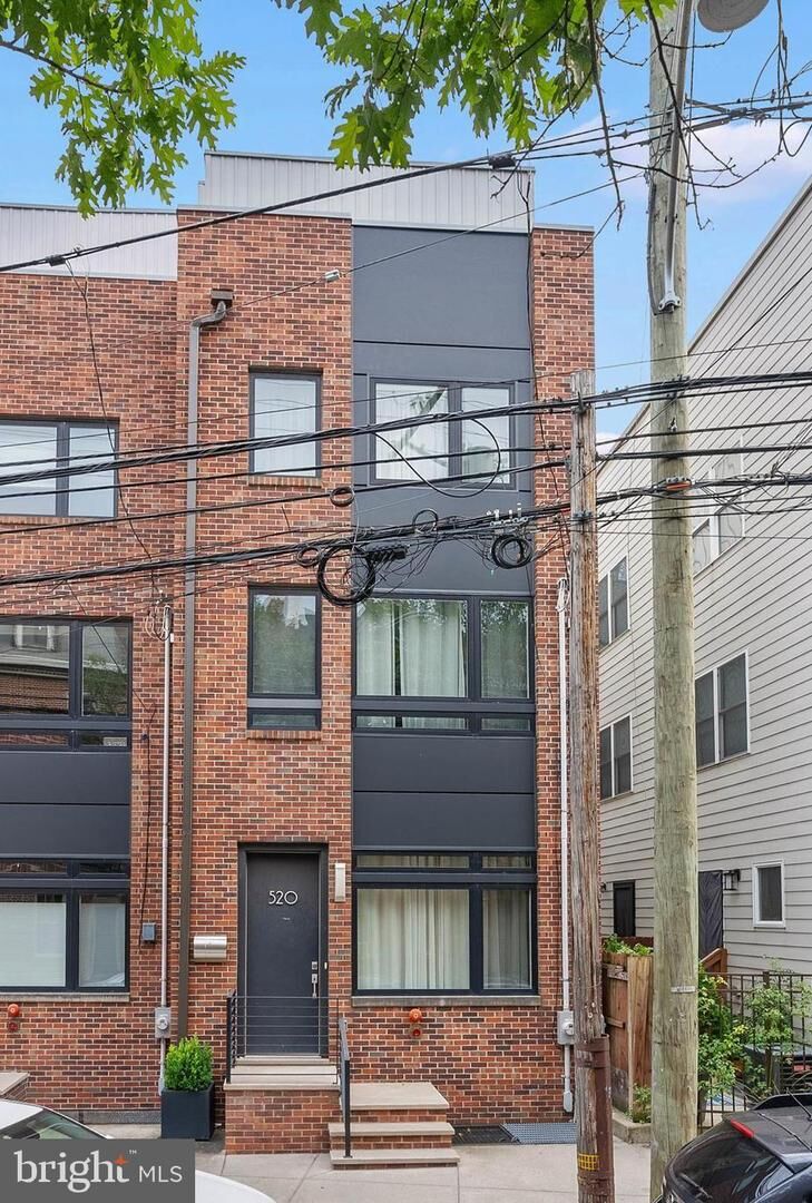 Property Photo:  520 Fairmount Avenue  PA 19123 