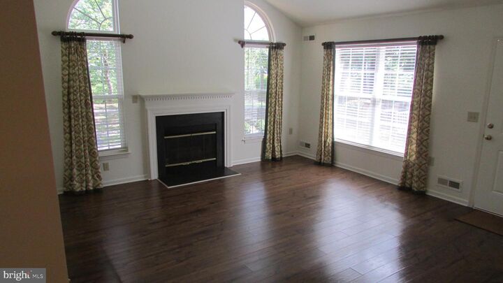 Property Photo:  122 Woolsey Court  NJ 08534 