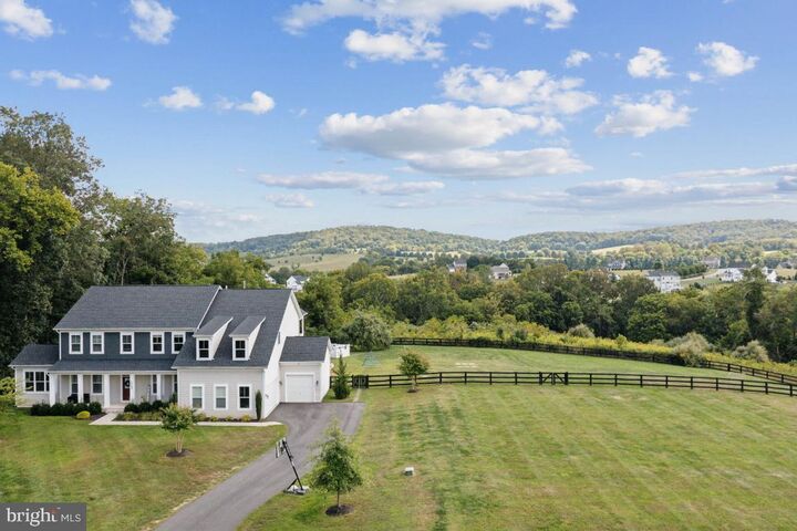 Property Photo:  14132 Amys Meadow Court  VA 20176 
