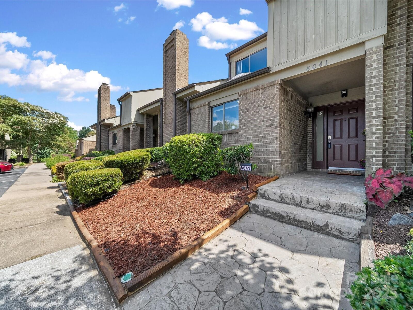 Property Photo: 8041 Charter Oak Lane NC 28226
