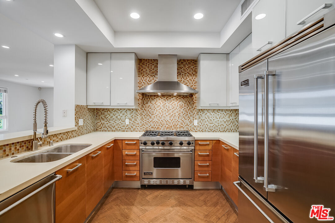 Property Photo: 1517 S Bentley Ave CA 90025