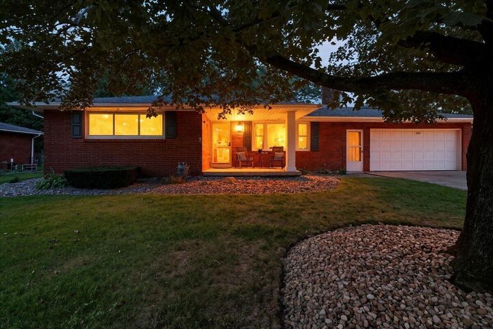 Property Photo: 1150 Delwood Drive OH 44905