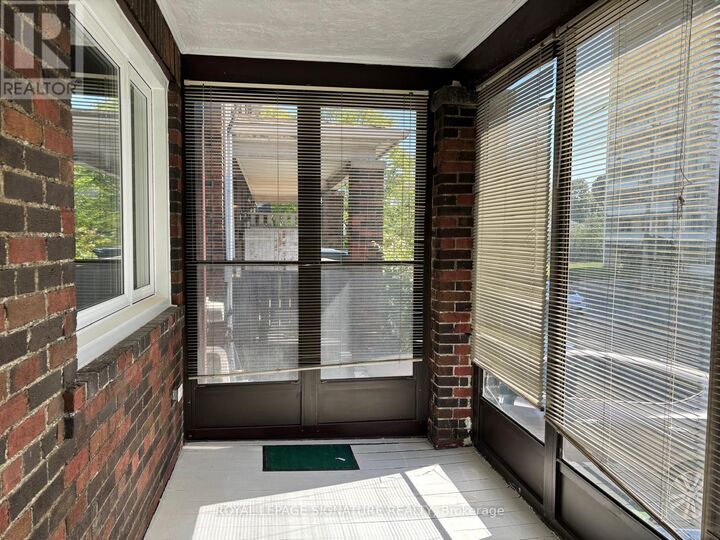 Property Photo: 524 Eglinton Avenue East ON M4P 1N6