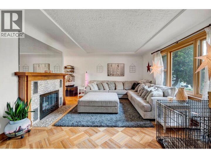 Property Photo: 665 Columbia Street BC V2C 2V2