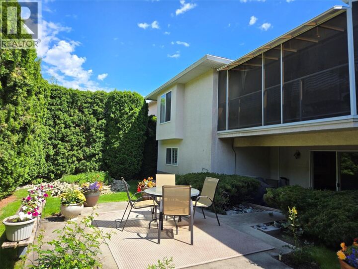 2524 Quail Lane  Kelowna BC V1V 1Z9 photo