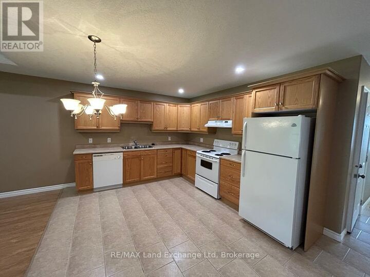 Property Photo:  32 Victoria Street West  ON N0G 2W0 