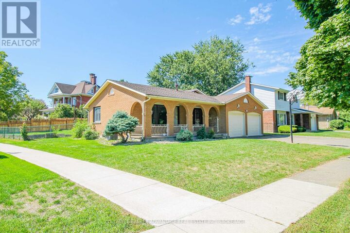 Property Photo: 167 Loyalist Drive ON L3C 6A3
