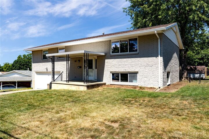 Property Photo:  1605 Belvo Road  OH 45342 