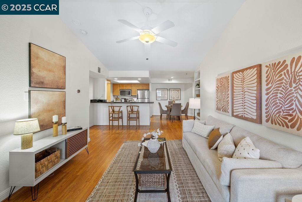 Property Photo:  2530 Oak Rd 303  CA 94597 