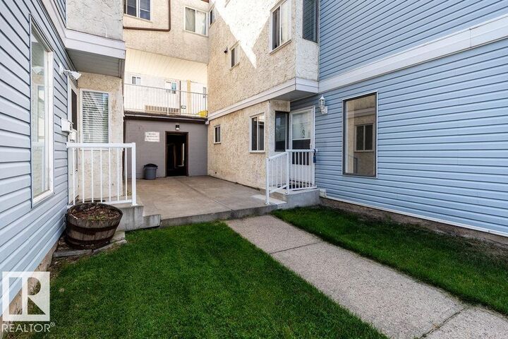 Property Photo: 62 Lancaster Terrace NW AB T5X 5S4