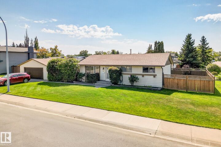 19 Southpark Drive  Leduc AB T9E 4V4 photo