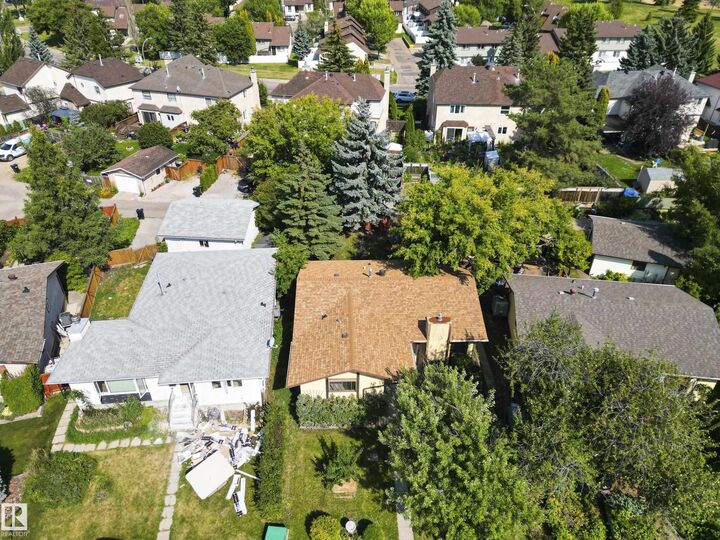 Property Photo: 6222 11 Avenue NW AB T6L 2G4