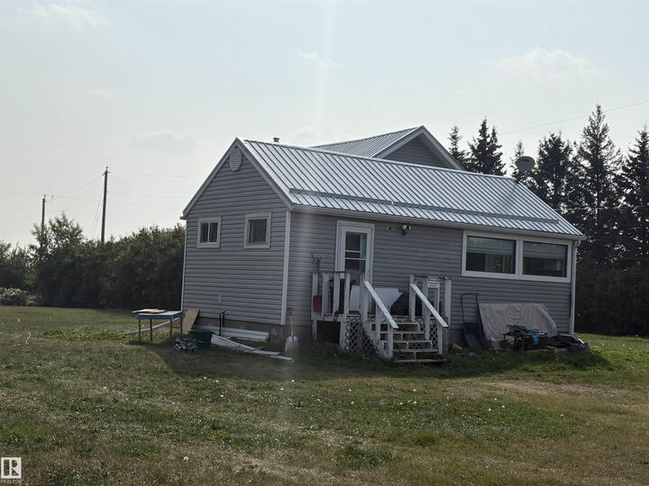 Property Photo: 10212 Twp Rd 584 AB T0A 3A0
