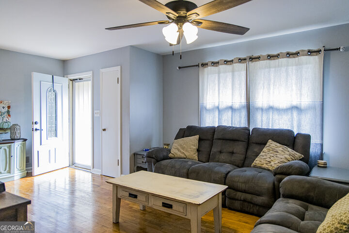 Property Photo: 200 Coosawattee Avenue SW GA 30165