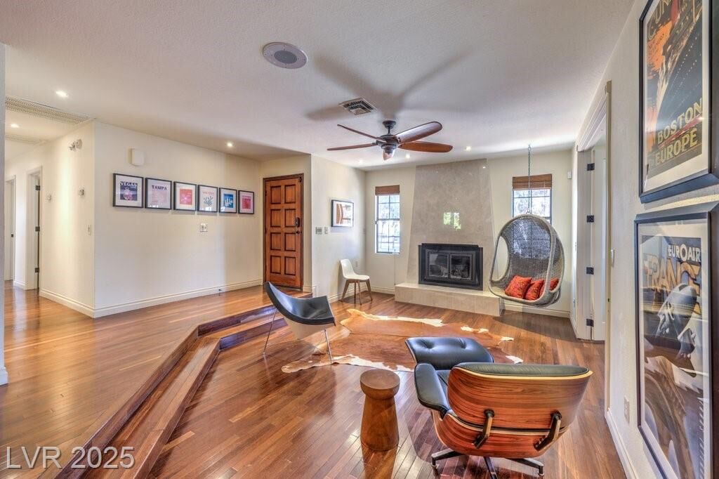 Property Photo:  3931 Maranatha Circle  NV 89103 