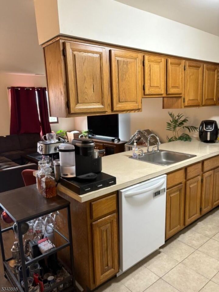 Property Photo: 1 Gray Rock Dr 5 NJ 07462