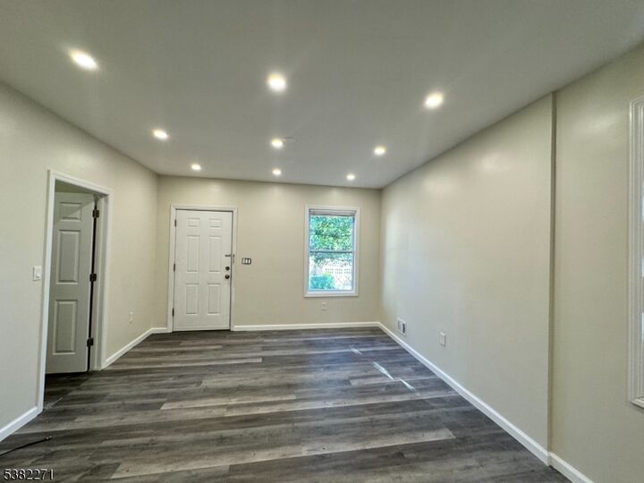 Property Photo:  628 Lincoln Ave  NJ 07050 