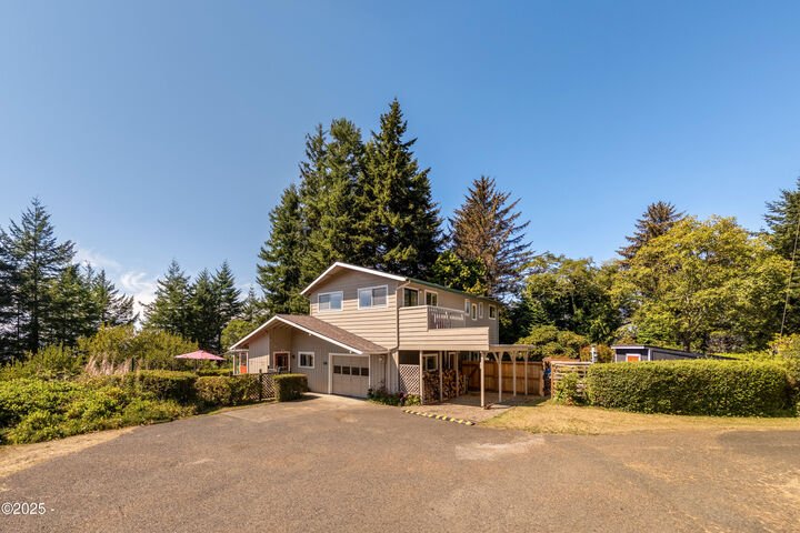 Property Photo: 665 NE Buker Lane OR 97394