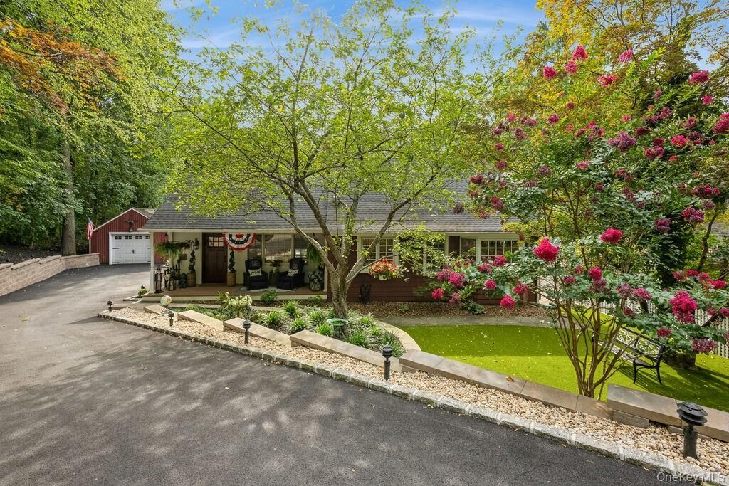 Property Photo:  15 Briarwood Drive  NY 11743 