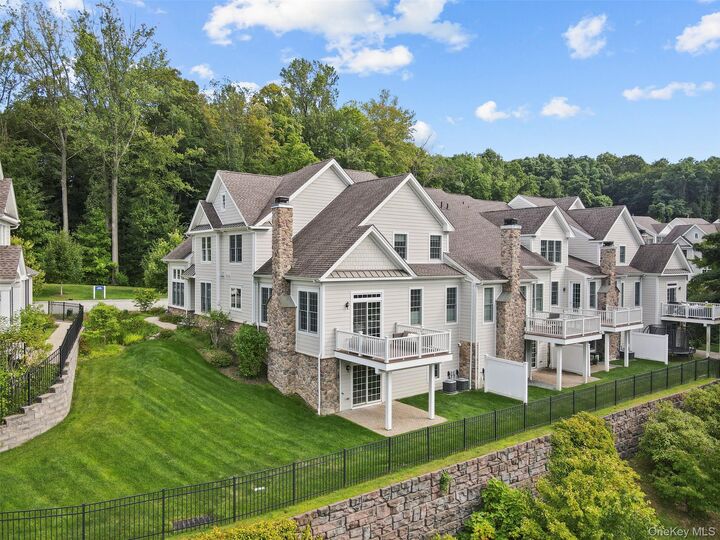 Property Photo:  54 Dennis Lane  NY 10570 