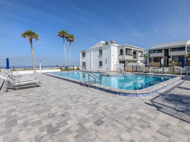 Property Photo:  1001 Inlet Circle 171  FL 34285 