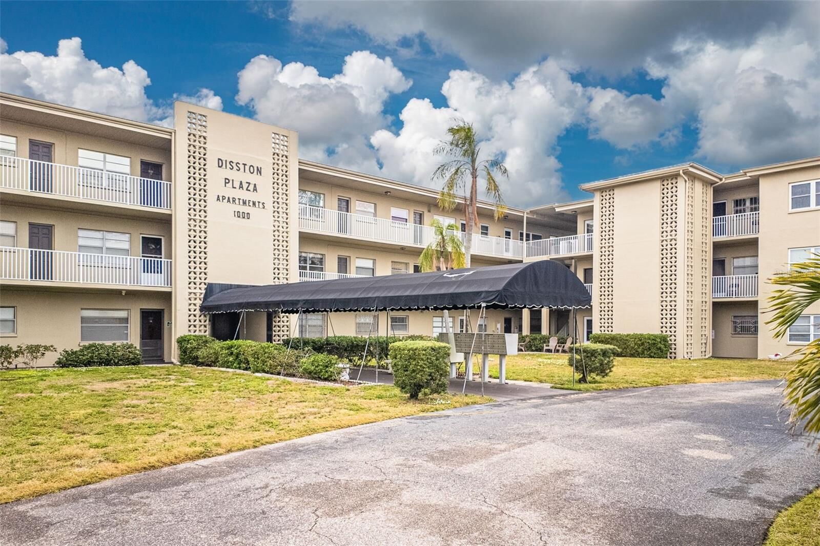 Property Photo:  1000 49th Street N 307  FL 33710 