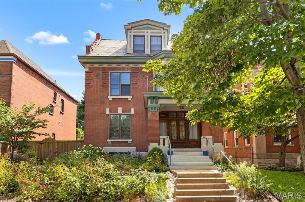 Property Photo: 3846 Flad Avenue MO 63110