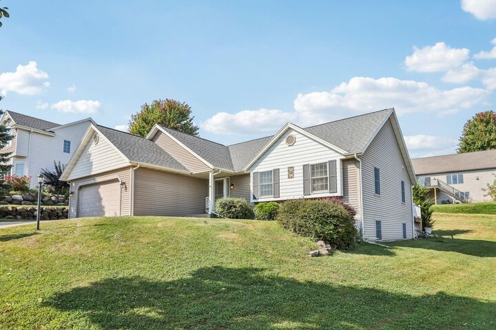 Property Photo:  2708 Fox Hill Dr  WI 53189