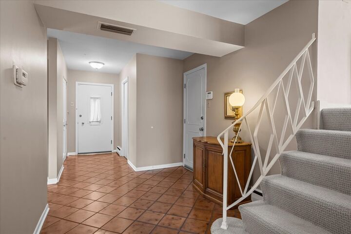 Property Photo:  49 Larkdale East Road  IL 60015 