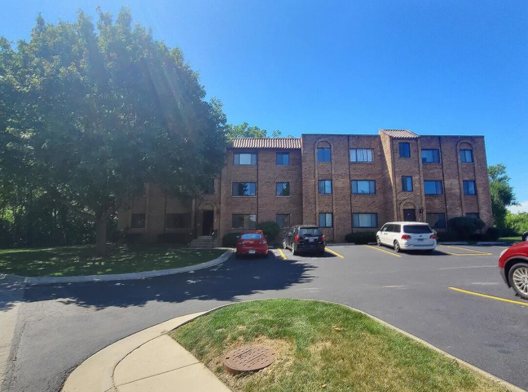 Property Photo: 224 E Rimini Court 1A IL 60067