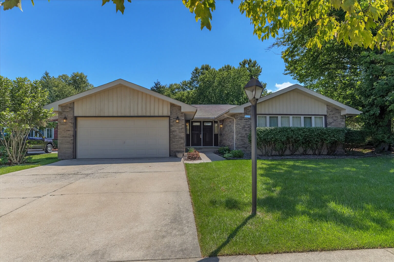 Property Photo: 17339 Kimbark Avenue IL 60473