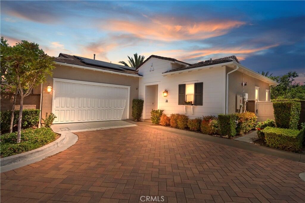 Property Photo:  24 Buscar  CA 92694