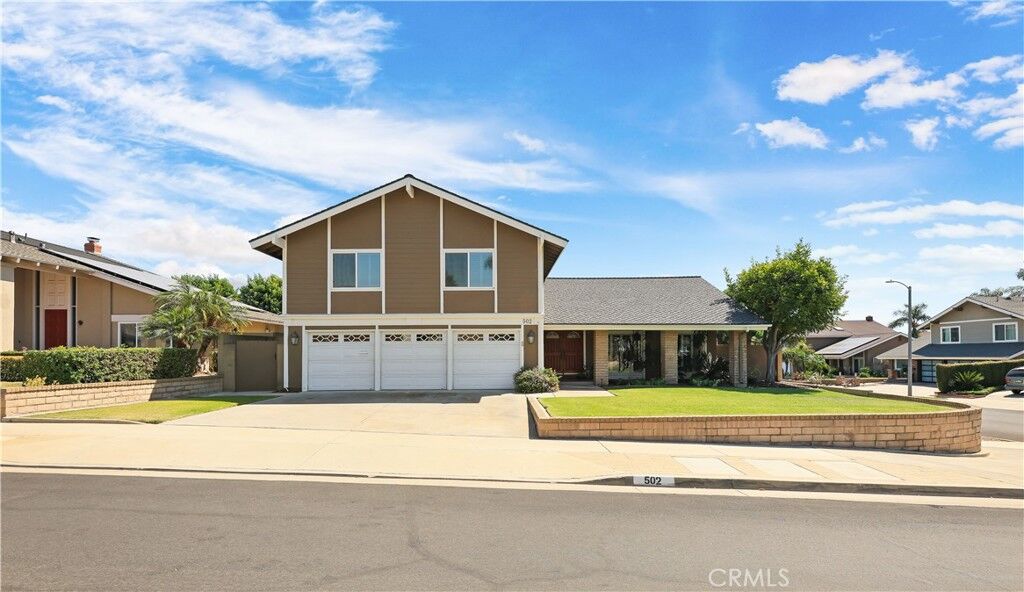 Property Photo:  502 Six Nations Avenue  CA 92870 