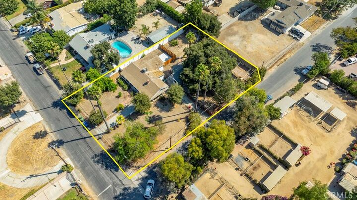Property Photo: 11350 Orcas Avenue CA 91342
