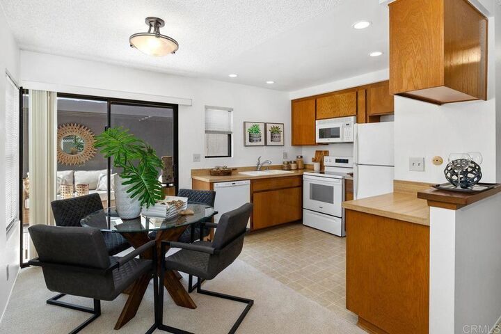 Property Photo:  8746 Villa La Jolla Dr 53  CA 92037 