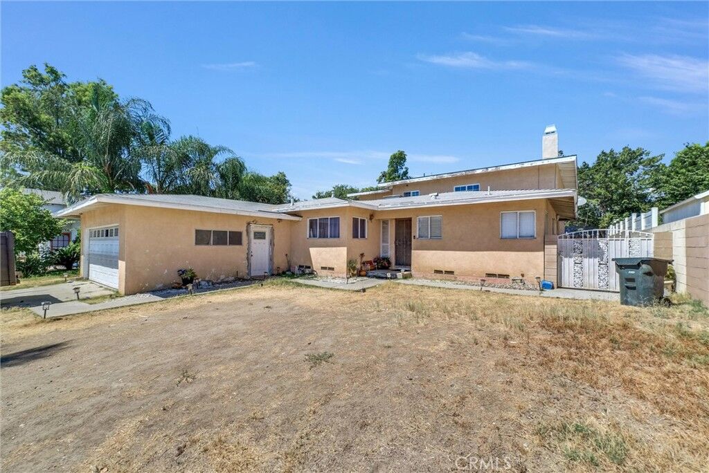 Property Photo: 17238 Manzanita Drive CA 92335