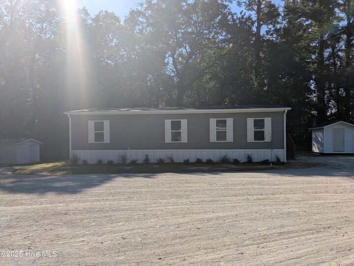 Property Photo:  1118 E Old Tar Landing Road  NC 28540 