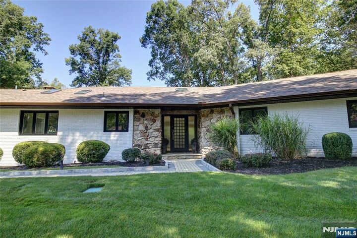 Property Photo:  560 Barr Court  NJ 07675 