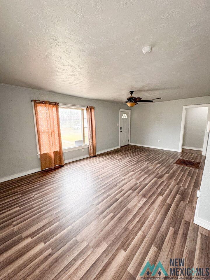 Property Photo:  309 S Lake Street  NM 88220 