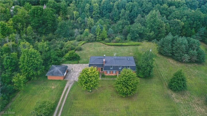 Property Photo:  10364 Leffingwell Road  OH 44406 