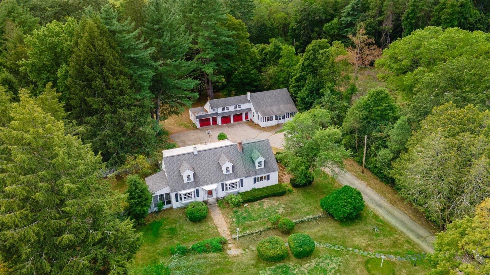 Property Photo: 90 &Amp 90A Bradford Road NH 03431