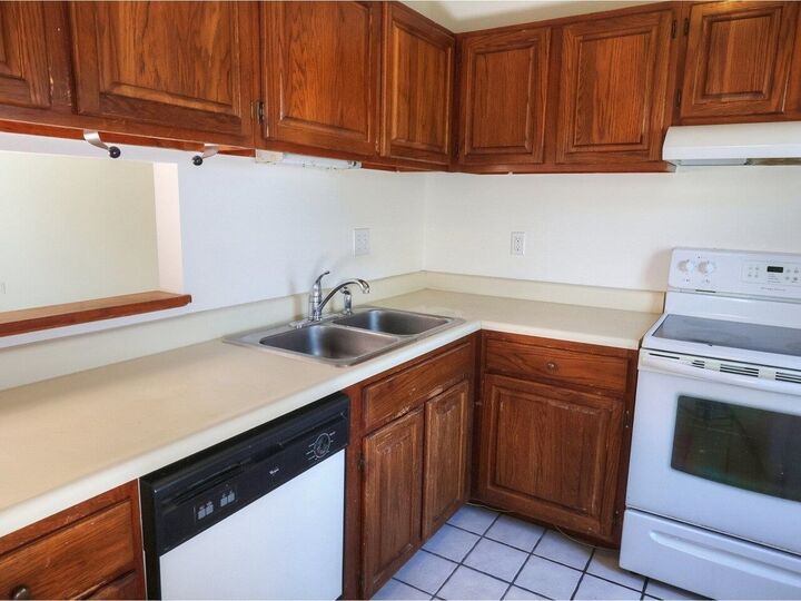 Property Photo: 20 Gilbert Square VT 05468