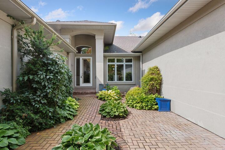 Property Photo: 9821 Enclave Drive MN 55305